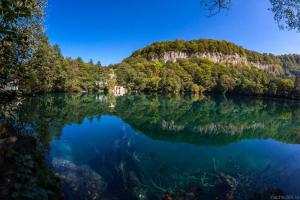 Ученые рассказали об озере, глубину которого невозможно измерить даже специальной аппаратурой