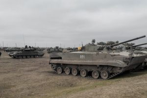 На Черниговщине БМП насмерть задавила военного