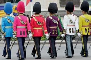 Самая необычная военная форма разных стран