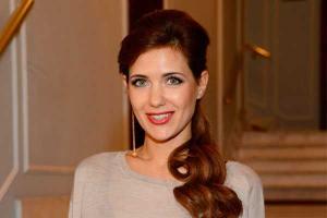 Екатерина Климова показала публике младшую дочь