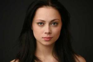 Актриса Настасья Самбурская ошарашила неожиданным признанием об отношениях с мужем Бородиной