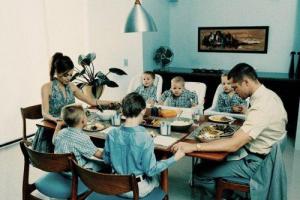 Открылась правда о шокирующих методах воспитания детей Анджелины Джоли