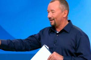 На российском ТВ гостю снова закрыли рот: на этот раз из-за Моторолы