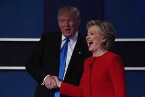 В Сети появилось необычное видео, как муха села на лицо Хиллари Клинтон во время теледебатов