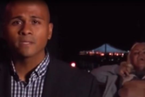 Интернет взорвала девушка, которая показала грудь во время прямого эфира