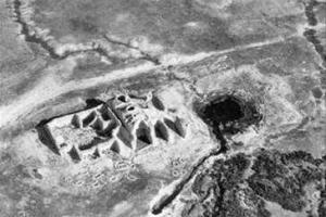 Астроном заметил загадочный гигантский объект на северном полюсе Луны