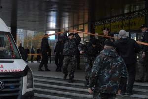 Очевидец резни в ТЦ Минска рассказал, что сотрудники магазинов бросали в преступника мусорные ведра