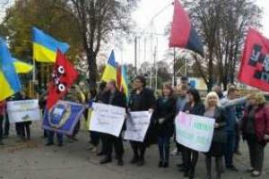 На Донетчине жители 3-х городов устроили митинг в знак протеста против отвода украинских войск 