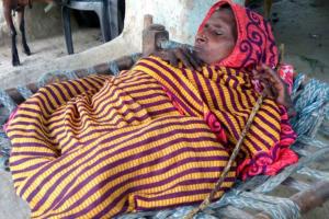 Индийская женщина после третьих родов уменьшилась в два раза