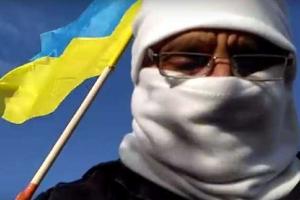 В оккупированном Донецке сожгли флаг «ДНР» и установили украинский