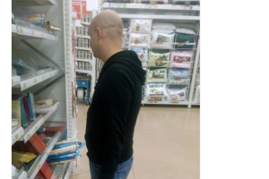 В сети показали "продуктовую корзину россиянина" с портретом Путина
