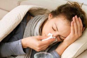 Медики назвали вирус, от которого сейчас больше всего страдают украинцы