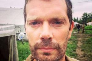 Известного диджея не пустили в киевский бар из-за военной формы