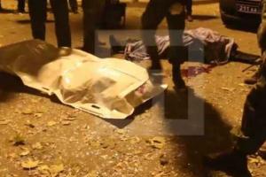 Появилось видео выноса тела Моторолы из подъезда (18+)