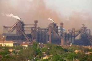 Мариуполец потребовал, чтобы горожанам ежемесячно выплачивали деньги за плохую экологию 