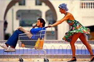 Сексизм от Минобразования: новый школьный курс "Семейные ценности" научит подростков, какой должна быть "настоящая женщина"