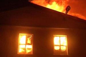 В Первомайске партизаны взорвали военчасть боевиков: пожар не могли потушить всю ночь