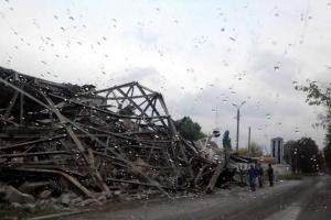 В Амвросиевке обрушился разворованный боевиками цементный завод