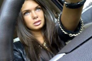 Катя Жужа похвасталась перед фанатами пирсингом на интимном месте