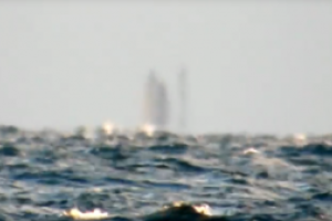 Турист показал невероятное видео корабля-призрака, который внезапно появился на Великих озерах