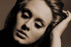 Певица Адель сообщила, что выходит замуж