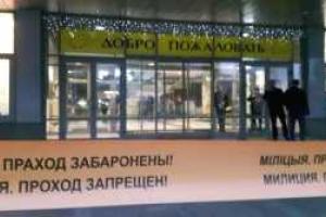 Кошмар в Минске: неизвестные с бензопилой и топором напали на посетителей ТЦ, есть жертвы