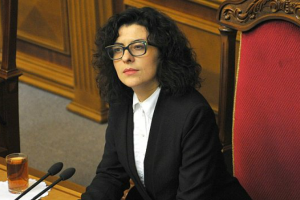 Трудовые будни нардепа: выбрать колготки во время парламентского заседания