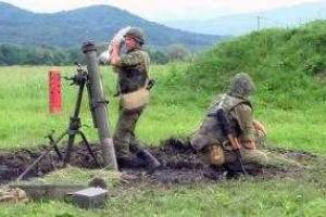 В Горловке мощный бой: минометы бьют из города, над Скотоватой зарево