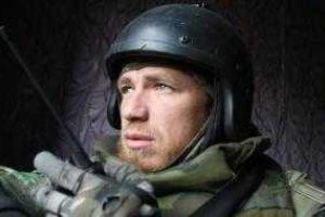 Соцсети насмешило видео с боевиком «Моторолой», стреляющим понарошку