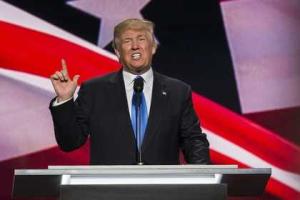 Дональд Трамп приставал к известной актрисе Сальме Хайек