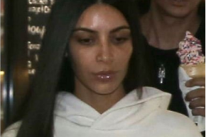 Папарацци засняли Ким Кардашьян впервые после ограбления в Париже: звезда удивила своим видом