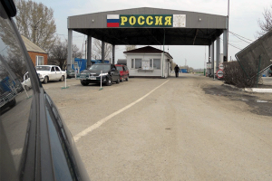 В Сумах активисты придумали свой метод борьбы с рекламой перевозок в Россию