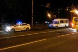 В Мариуполе произошло ДТП: велосипедист врезался в маршрутку