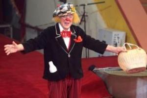 Стало известно, почему Олег Попов уехал из России в Германию 