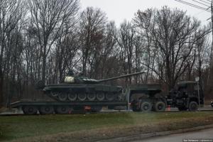 Жители Симферополя напуганы танками и "Градами" на улицах города