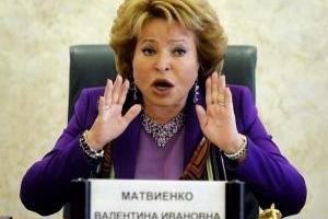 В Россию возвращается Средневековье: Матвиенко, прежде чем съесть ядовитую рыбу, накормила ею охрану