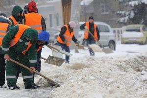 Россияне устали от мигрантов: 71% опрошенных считают, что они сдерживают рост зарплат