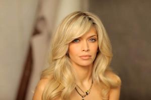 Вера Брежнева шокировала, показав беременный живот