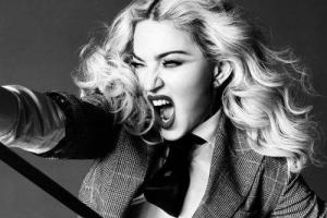 Мадонна ошарашила фанатов костюмом «ужасного клоуна» на Хеллоуин