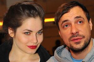 У Юлии Снигирь и Евгения Цыганова нет времени на воспитание сына