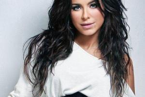 Певица Ани Лорак появилась на фото в нежном образе