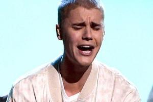 Джастин Бибер разрыдался во время выступления