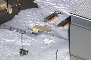 В США аэропорт утонул в противопожарной пене: появилось видео