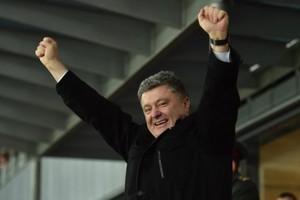 Позиція УЄФА про заборону проведення офіційних матчів в Криму буде дотримана і в подальшому - Президент Порошенко