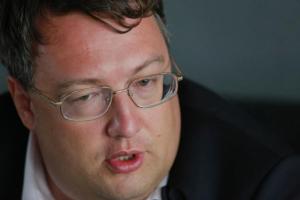 Украинский адвокат на всю страну заявил, что допрос Януковича был незаконным