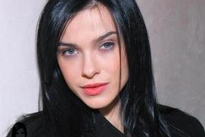 Певица Елена Темникова произвела фурор, показав лицо без косметики