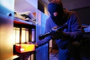 На Хмельниччині невідомі обікрали 54-річного чоловіка на суму близько 50 000 гривень 