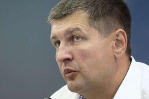 Украина должна быстрее РФ начать работать с командой Трампа, - политолог