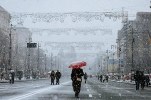 Снегопад в Киеве: водителей просят ехать осторожно