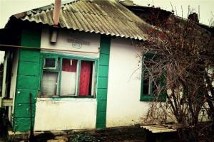 В сети обнародованы фото последствий вчерашнего обстрела Докучаевска